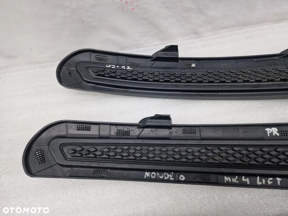 FORD MONDEO MK4 LIFT 09- LEWA / PRAWA KRATKA BOCZNA ZDERZAKA PRZEDNIEGO PRZÓD / LISTWA , NR BS71-15A281-A / BS71-15A282-A , NR AUKCJI B/4 - 5