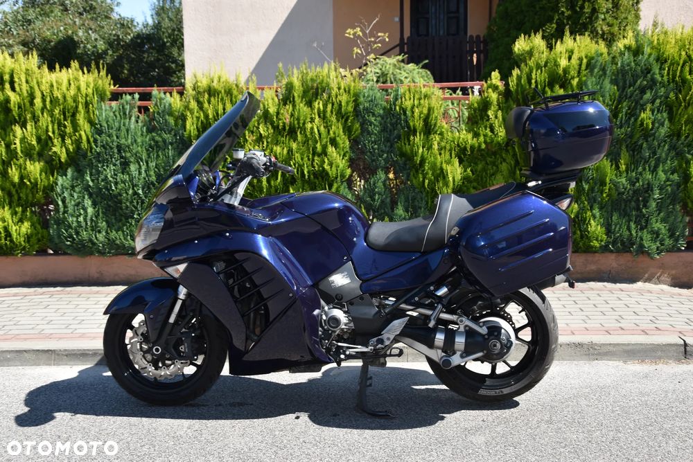 Kawasaki GTR - 2