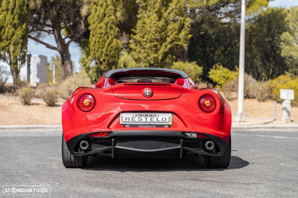 Alfa Romeo 4C Spider 1750 TBi - 6