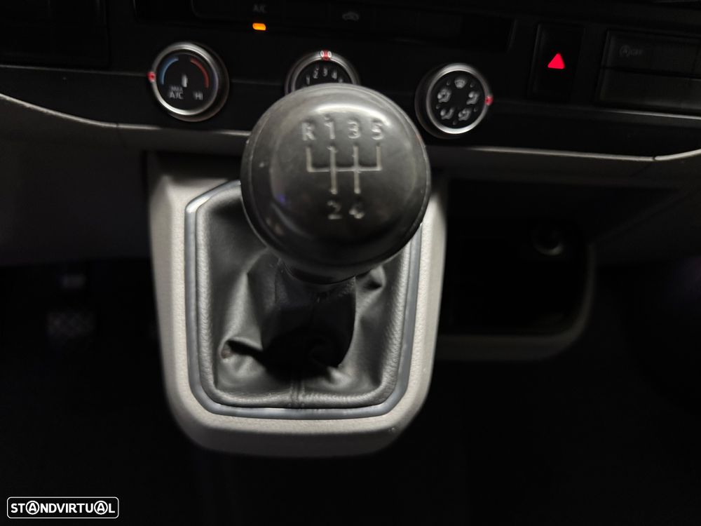 VW TRANSPORTER 2.0TDI C/IVA BUSINESS A/C OCASIÃO - 39