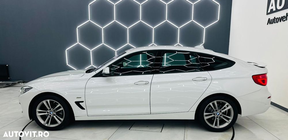 BMW Seria 3 318d Edition M Sport Shadow - 35