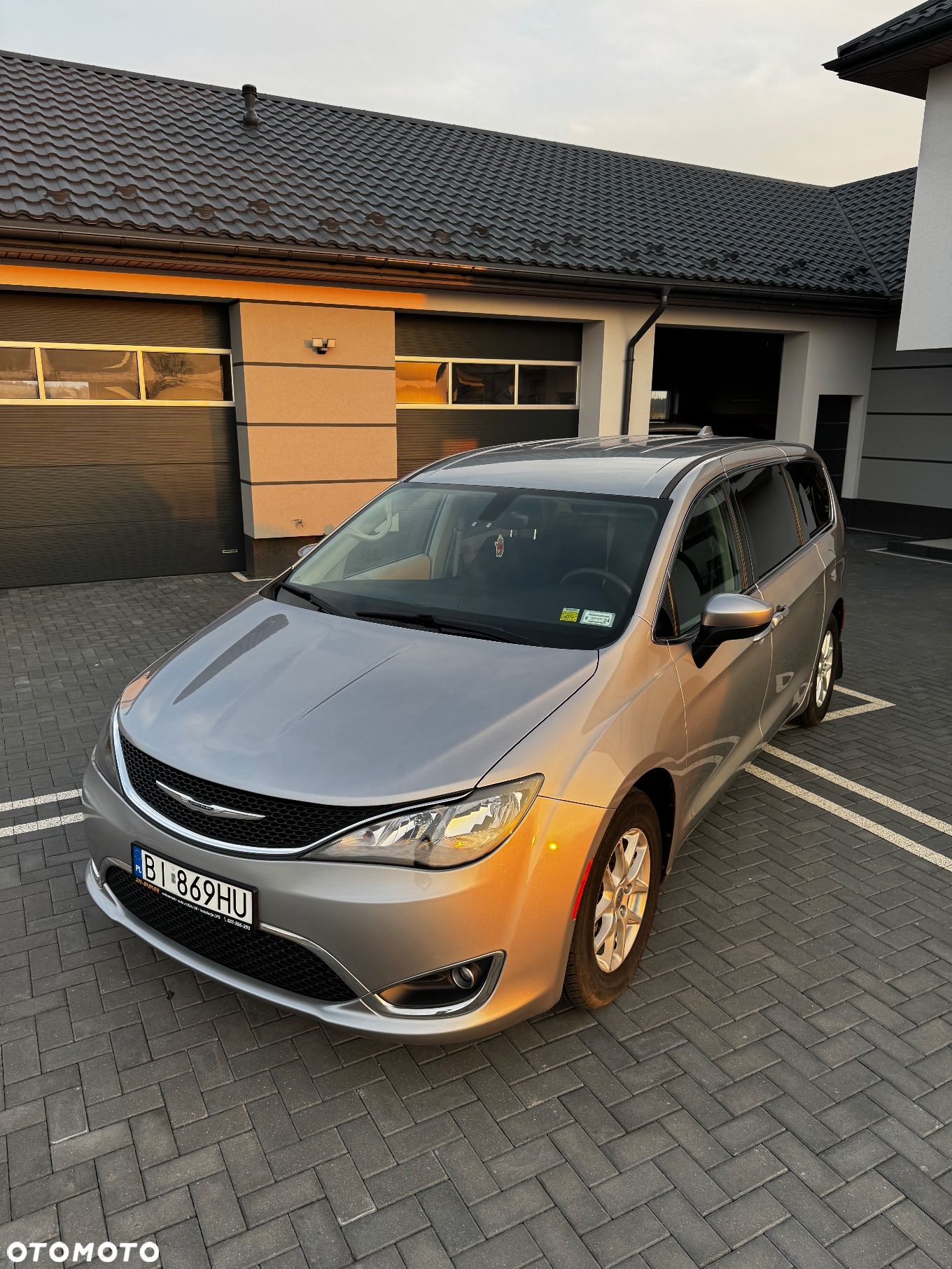 Chrysler Pacifica - 1