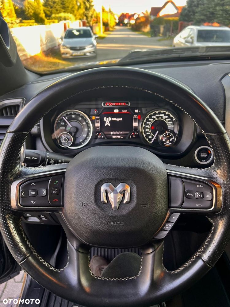 Dodge RAM 1500 5.7 4x4 - 5