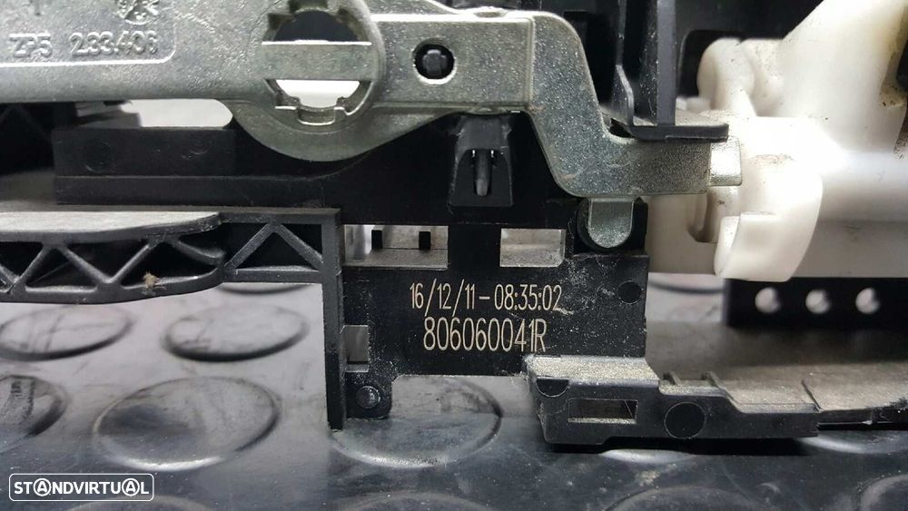 PUXADOR EXTERIOR FRENTE DIREITO RENAULT MEGANE III BERLINA 5 P AUTHENTIQUE - 4