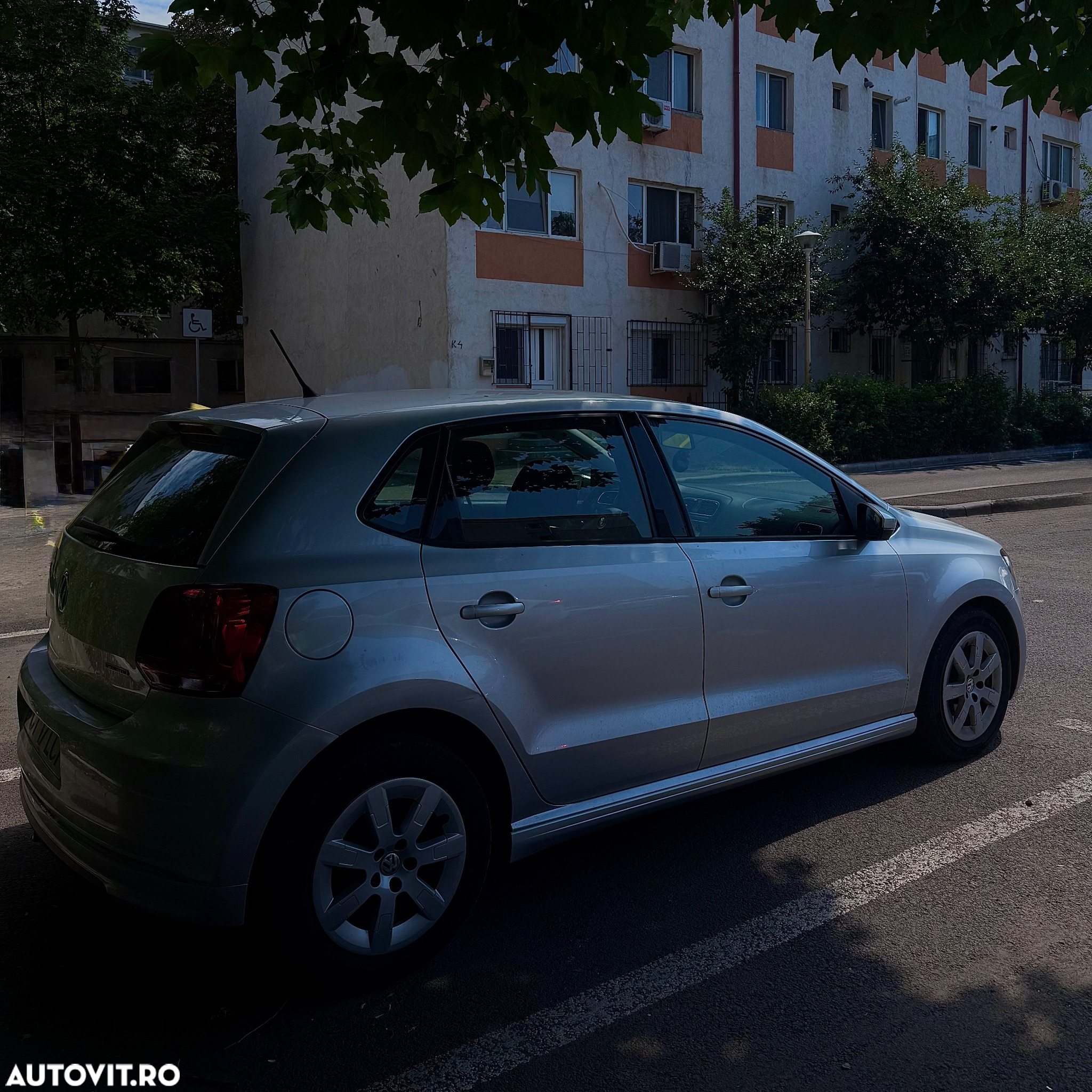 Volkswagen Polo - 4