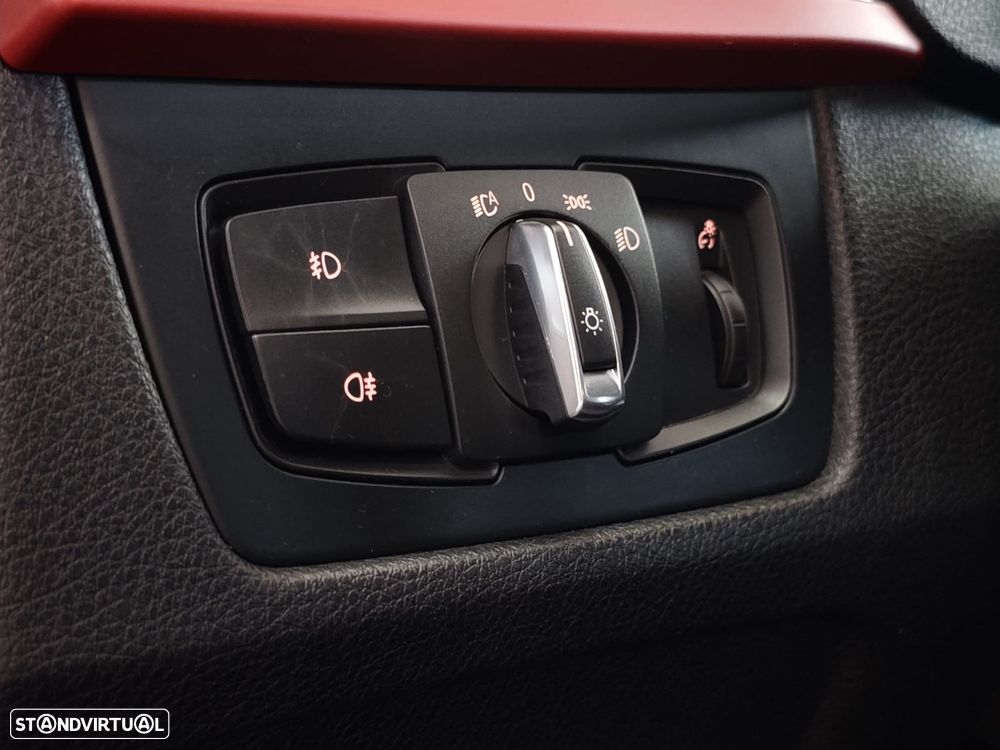 BMW 320 d Pack M - 25