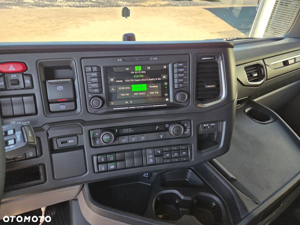 Scania S450/ 2022/ MEGA LOWDECK/ BAKI 1200L/ KLIMA POSTOJOWA/ FULL LEDY/ NOWEJ GENERACJI TACHO/ PO ZŁOTYM KONTRAKCIE - 19