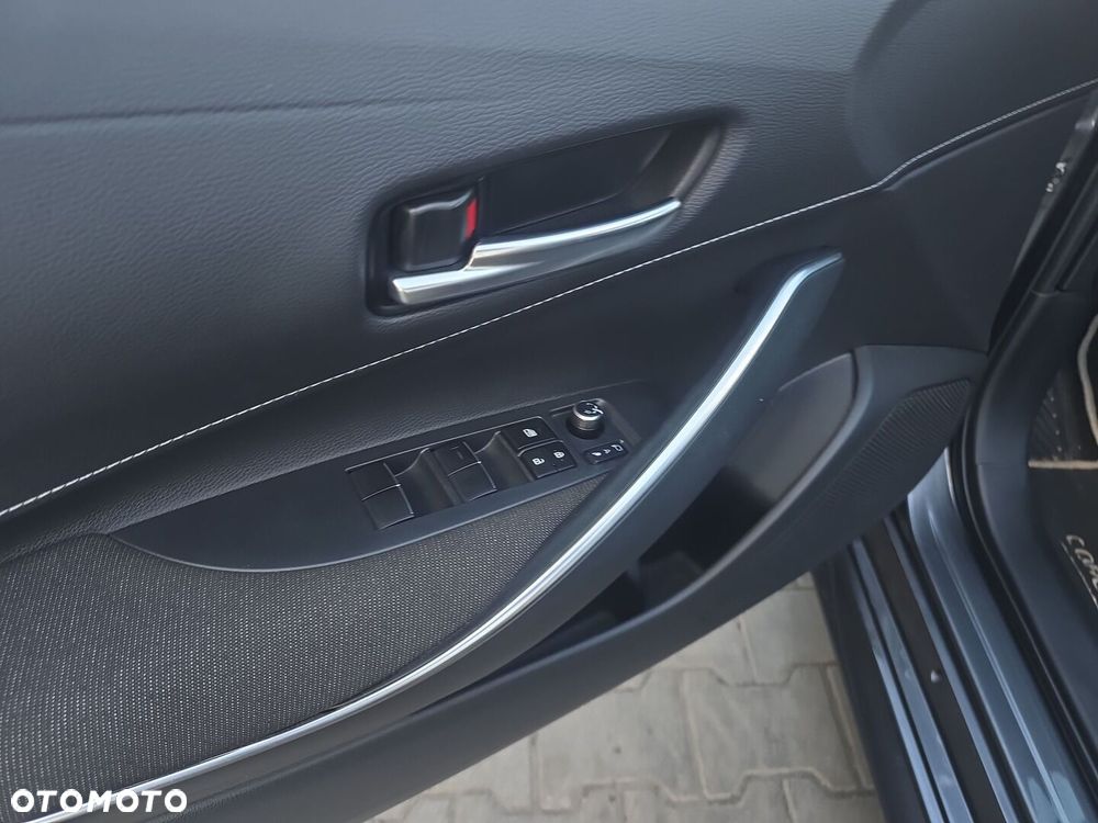 Toyota Corolla 1.8 Hybrid Comfort - 12