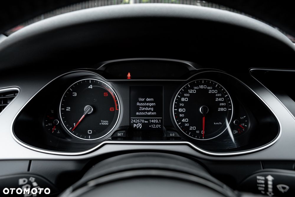 Audi A4 Avant 2.0 TDI DPF quattro S tronic S line Sportpaket - 28