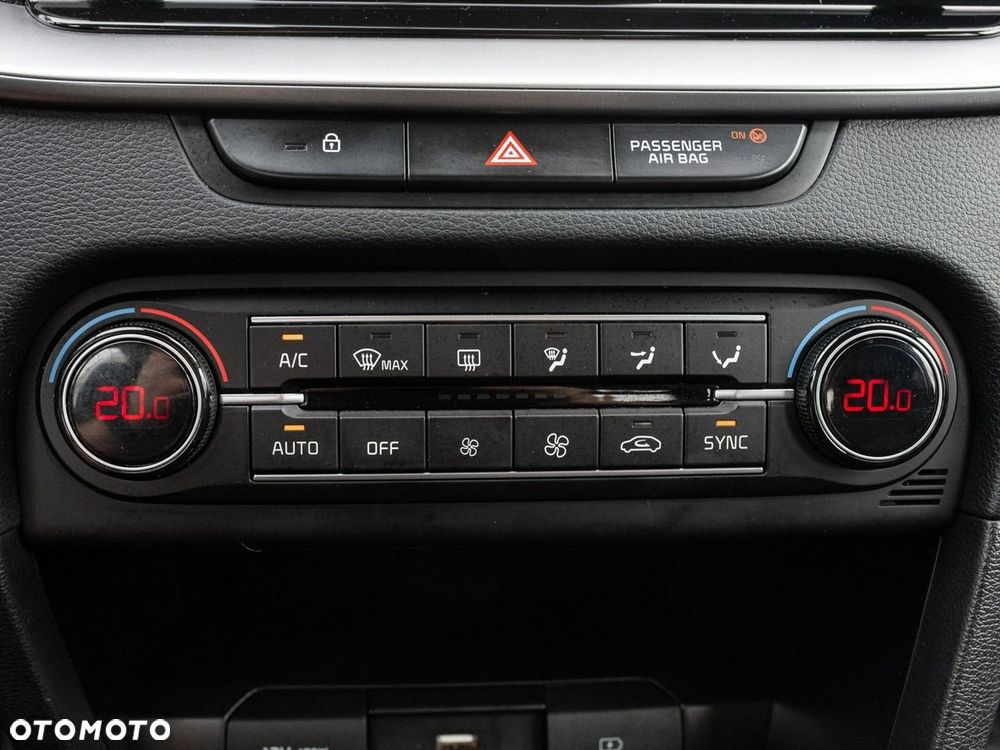 Kia Ceed 1.5 T-GDI M - 17