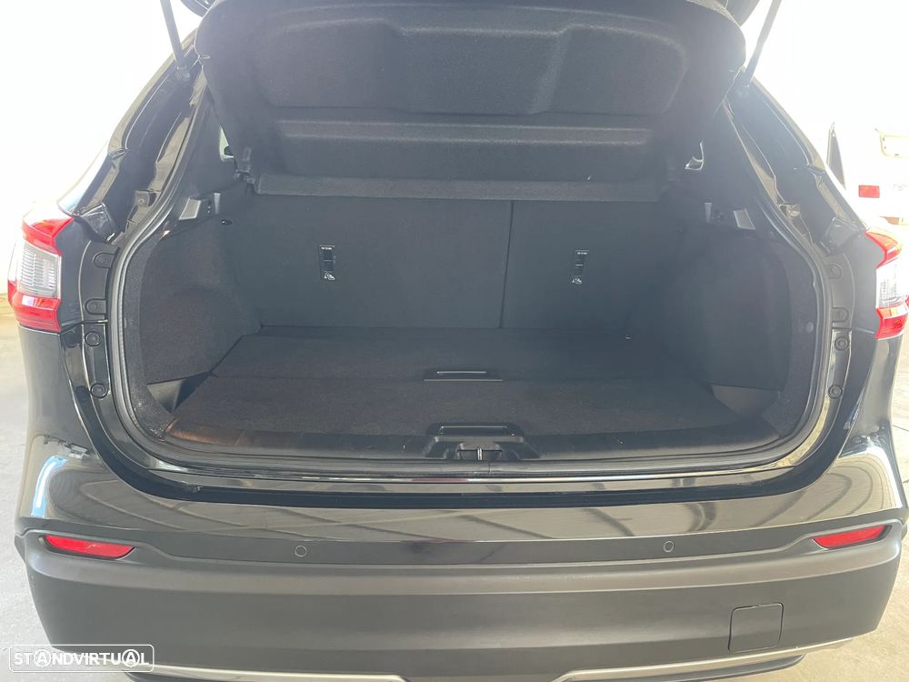 Nissan Qashqai 1.3 DIG-T DCT TEKNA - 24