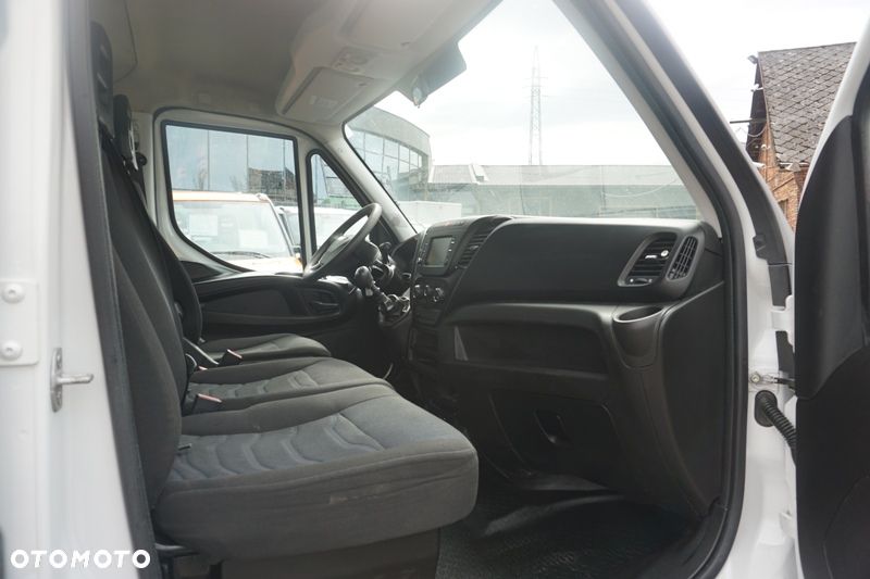 Iveco 35C14 doka skrzynia wywrotka HDS żuraw - 7