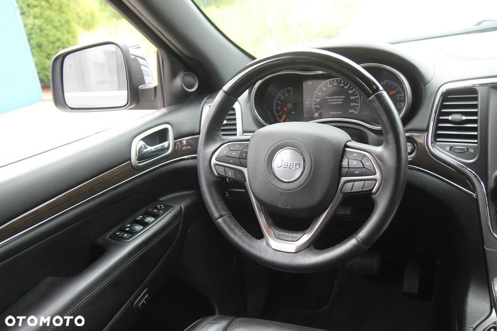Jeep Grand Cherokee - 22