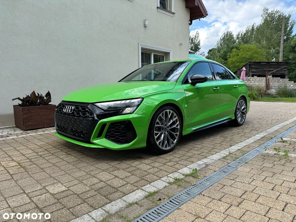 Audi RS3 Limousine - 3