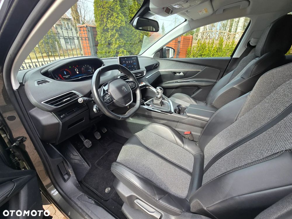 Peugeot 3008 PureTech 130 Stop & Start GPF Allure - 6