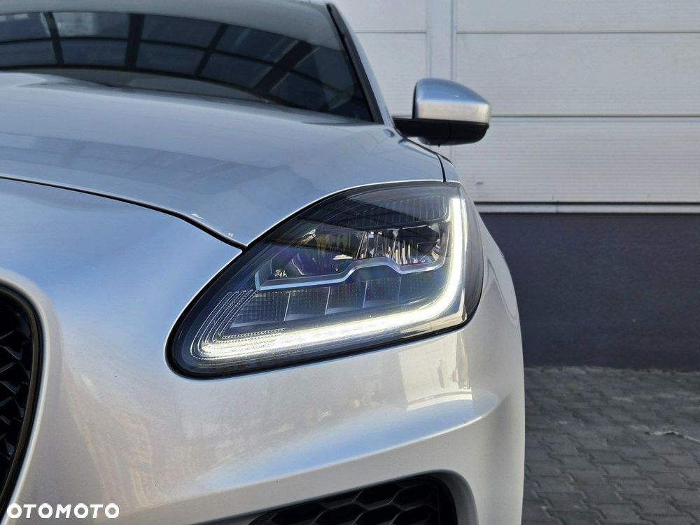 Jaguar E-Pace - 18