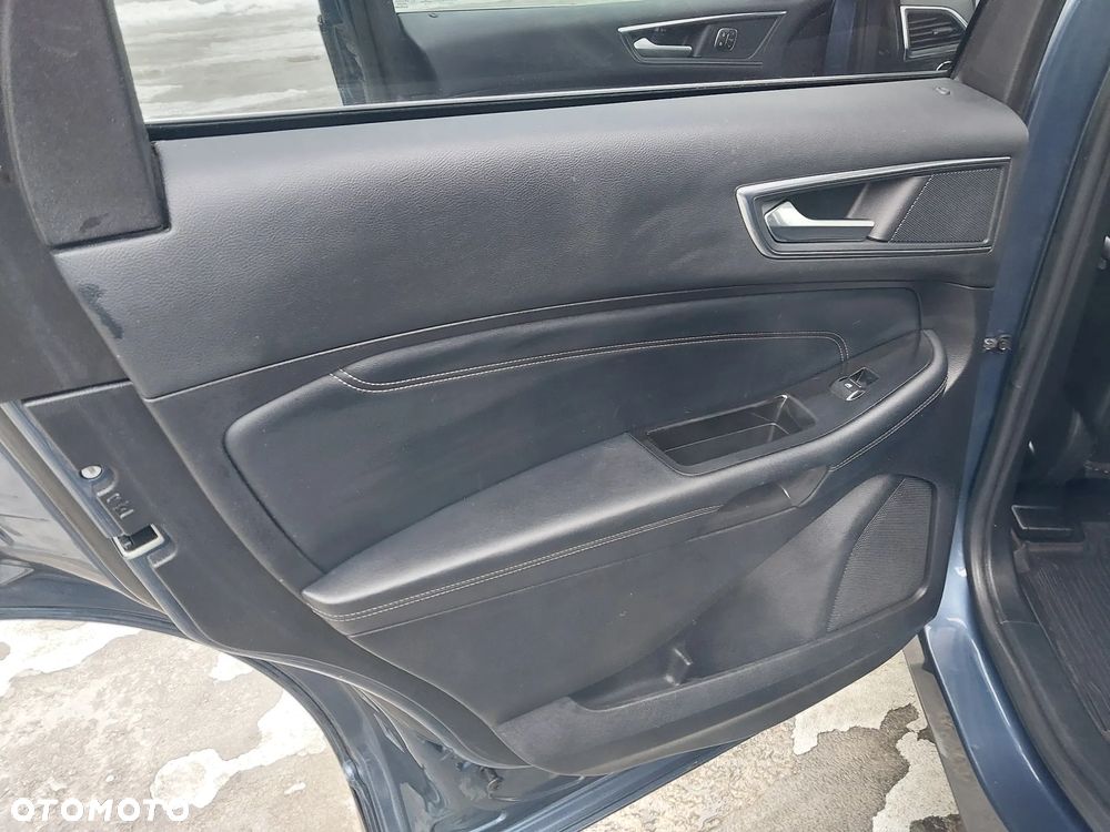 Ford Edge - 18