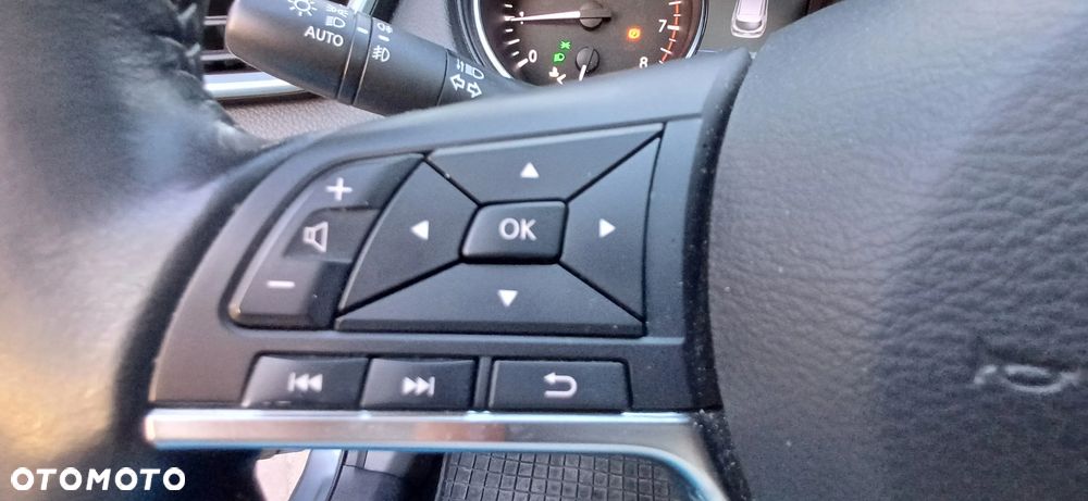 Nissan Qashqai 1.3 DIG-T N-WAY - 17