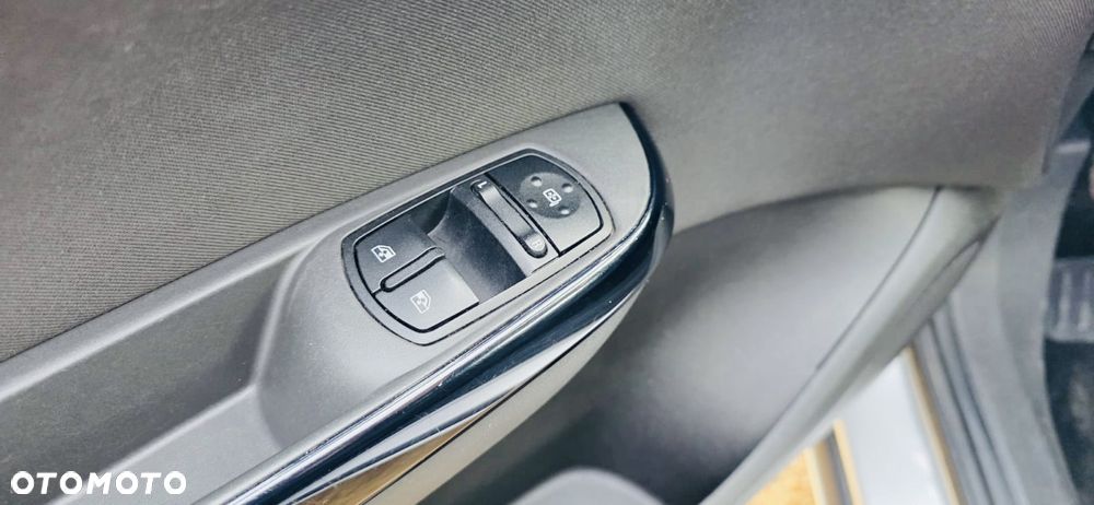 Opel Corsa 1.3 D (CDTi) Color Edition - 9