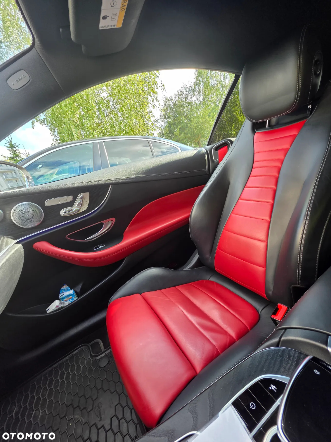 Mercedes-Benz Klasa E 220 d Coupe 4-Matic 9G-TRONIC - 14