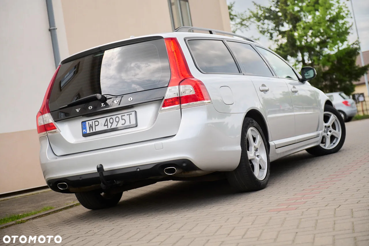 Volvo V70 D4 Black Edition - 11