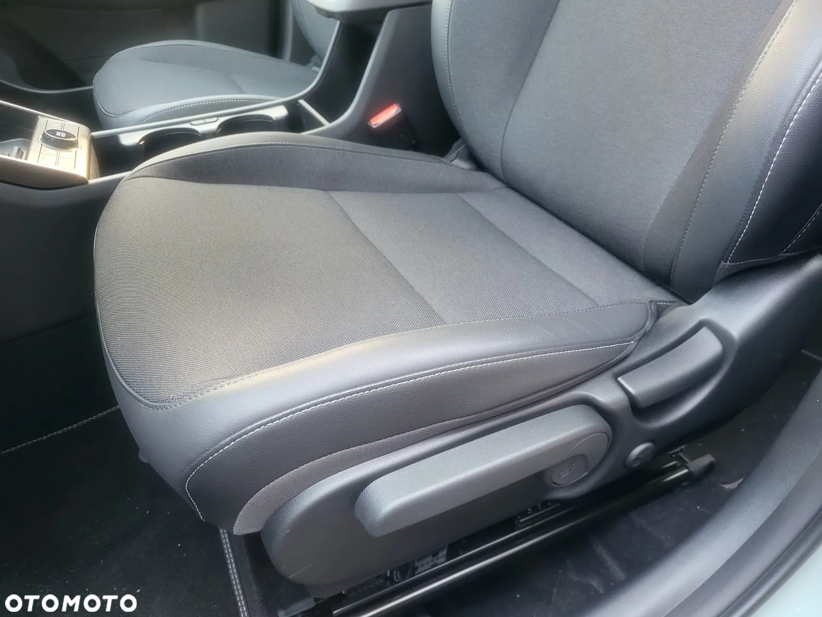 Hyundai Kona 1.6 GDI Hybrid Executive DCT - 16