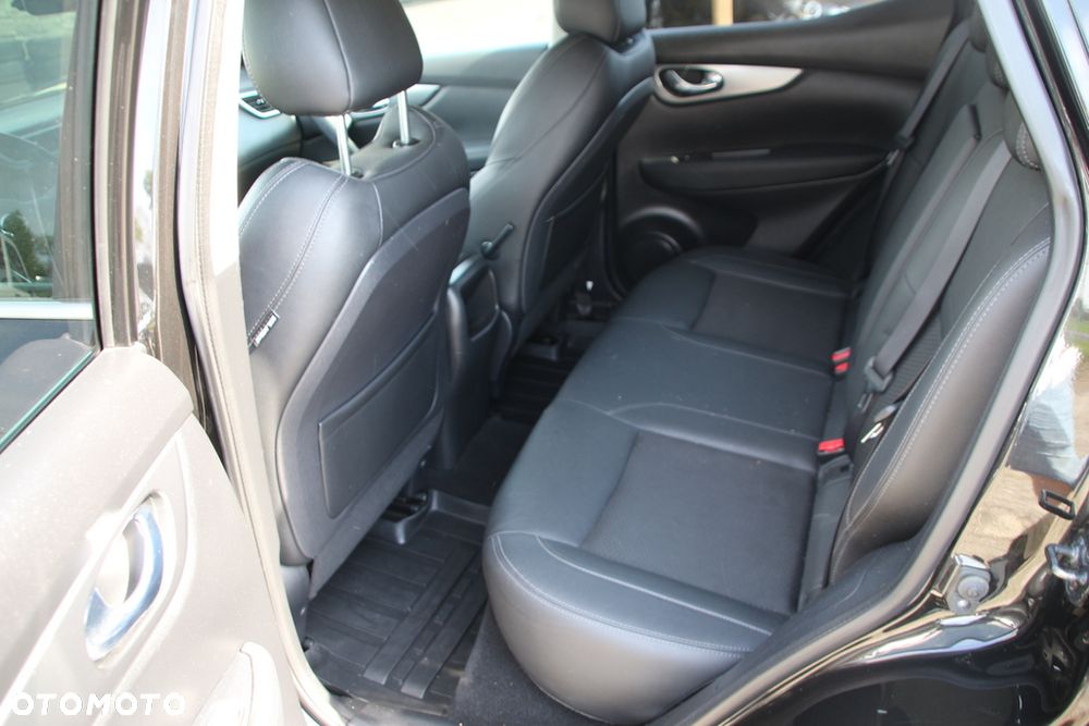 Nissan Qashqai 1.3 DIG-T N-Connecta - 19