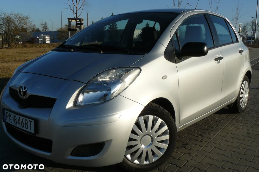 Toyota Yaris - 4