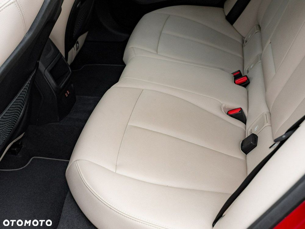 BMW Seria 2 220i xDrive Sport Line - 25