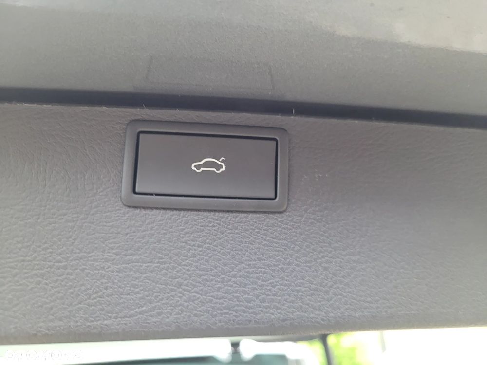 Volkswagen Multivan 2.0 TDI L1 Highline DSG - 28