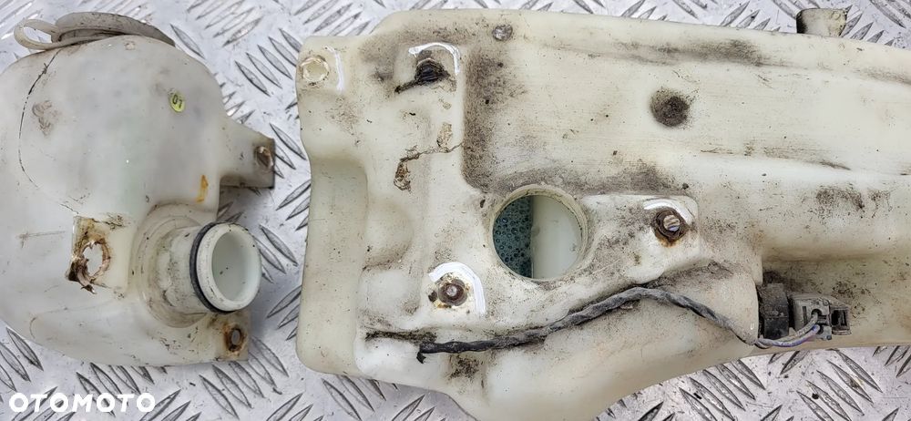 Nissan Terrano II Zbiorniczek Spryskiwaczy - 6