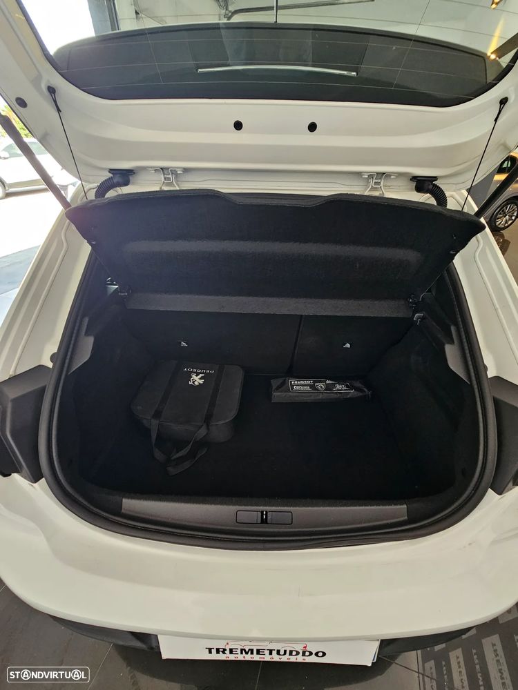 Peugeot e-208 Active - 11