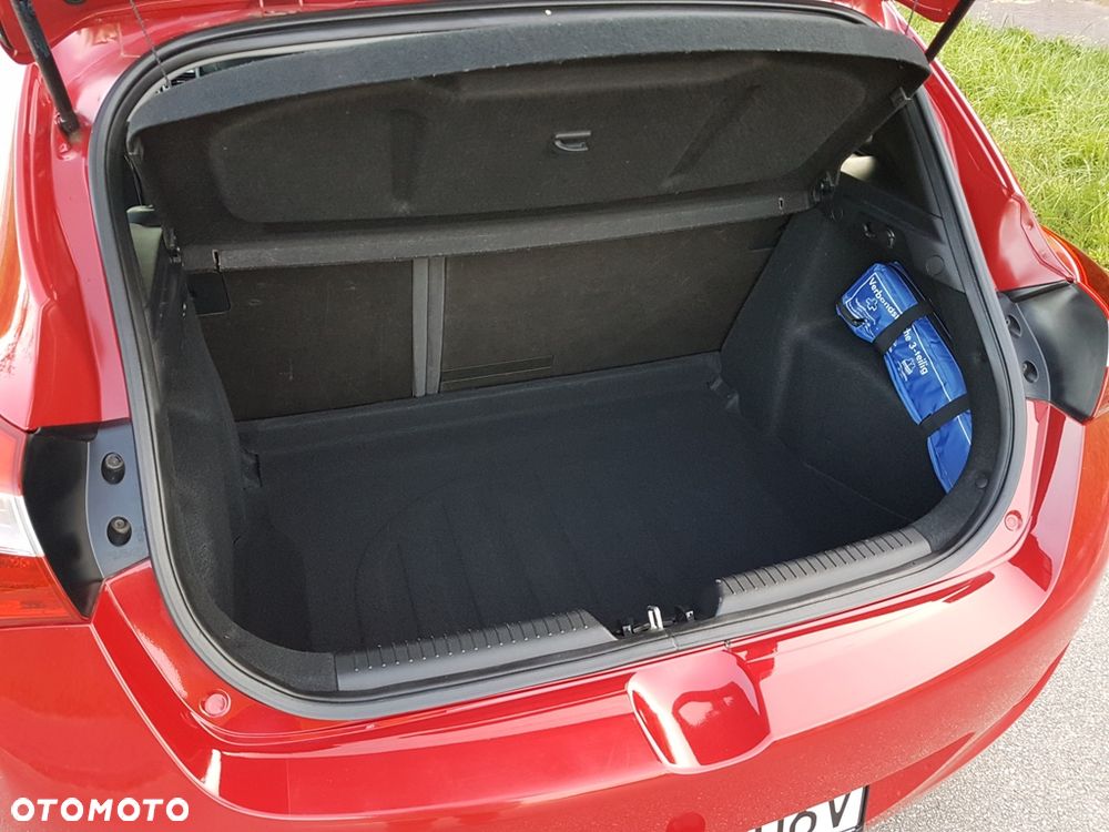 Hyundai i30 1.4 Fifa World Cup Edition - 36