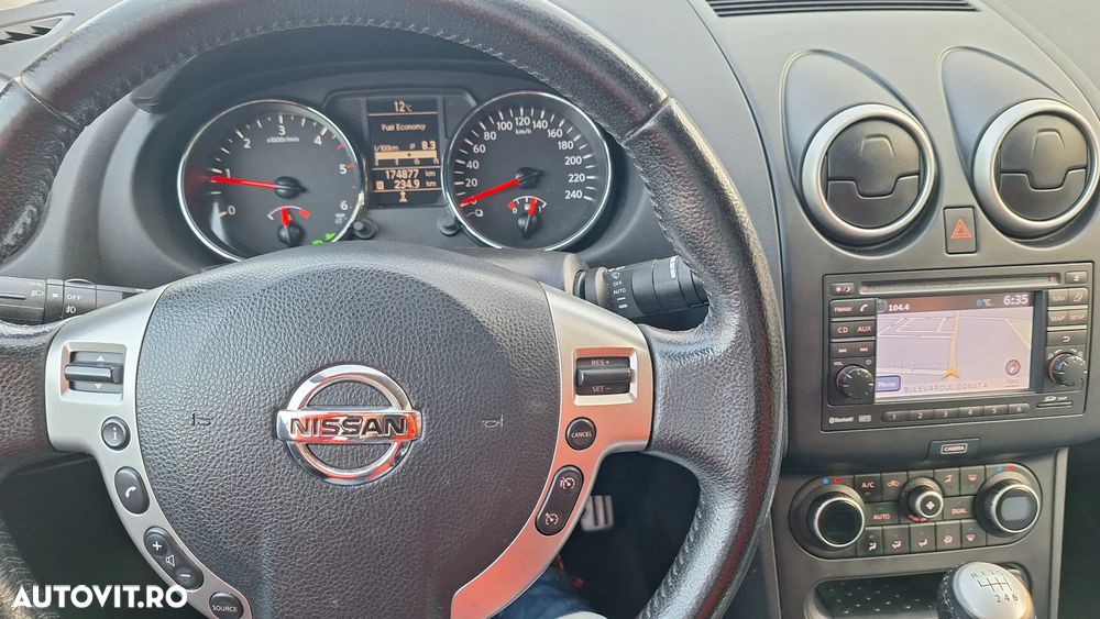Nissan Qashqai+2 - 21