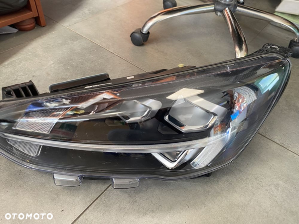 Reflektor Ford Focus IV LEd Lewy