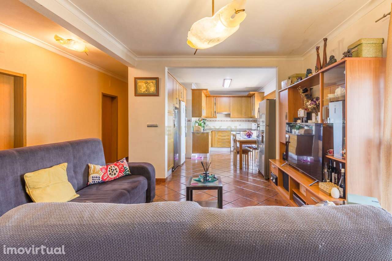 Quinta do Conde/ Courelas da Brava - Moradia isolada, legalizada, inse - Grande imagem: 3/25