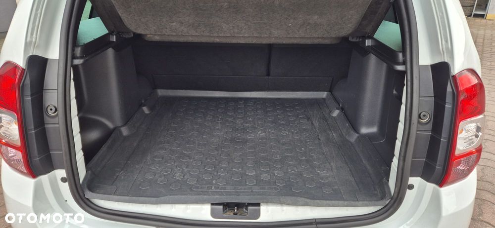 Dacia Duster 1.6 SCe Laureate 4x4 S&S - 15