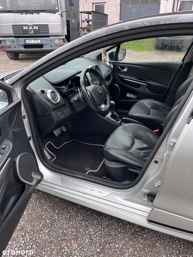 Renault Clio 1.6 R.S 200 EDC - 11