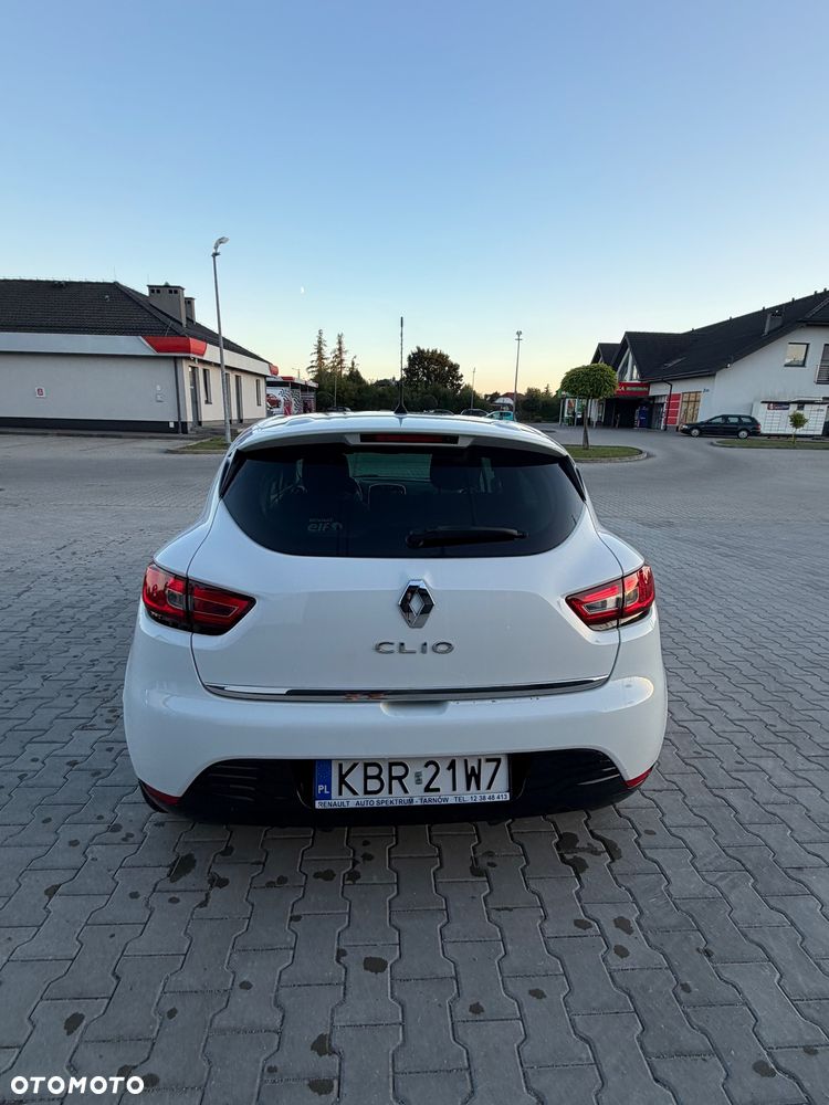 Renault Clio 1.2 16V Limited - 12