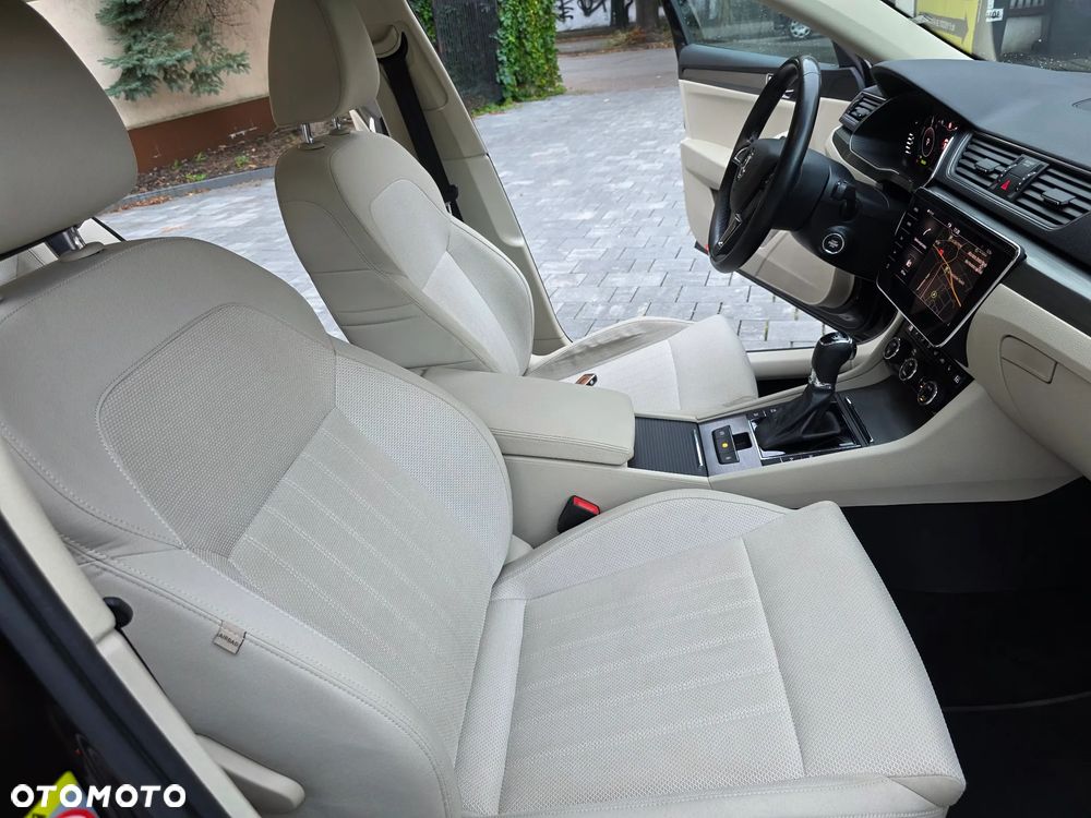 Skoda Superb 1.4 TSI Plug-In Hybrid Style DSG - 12