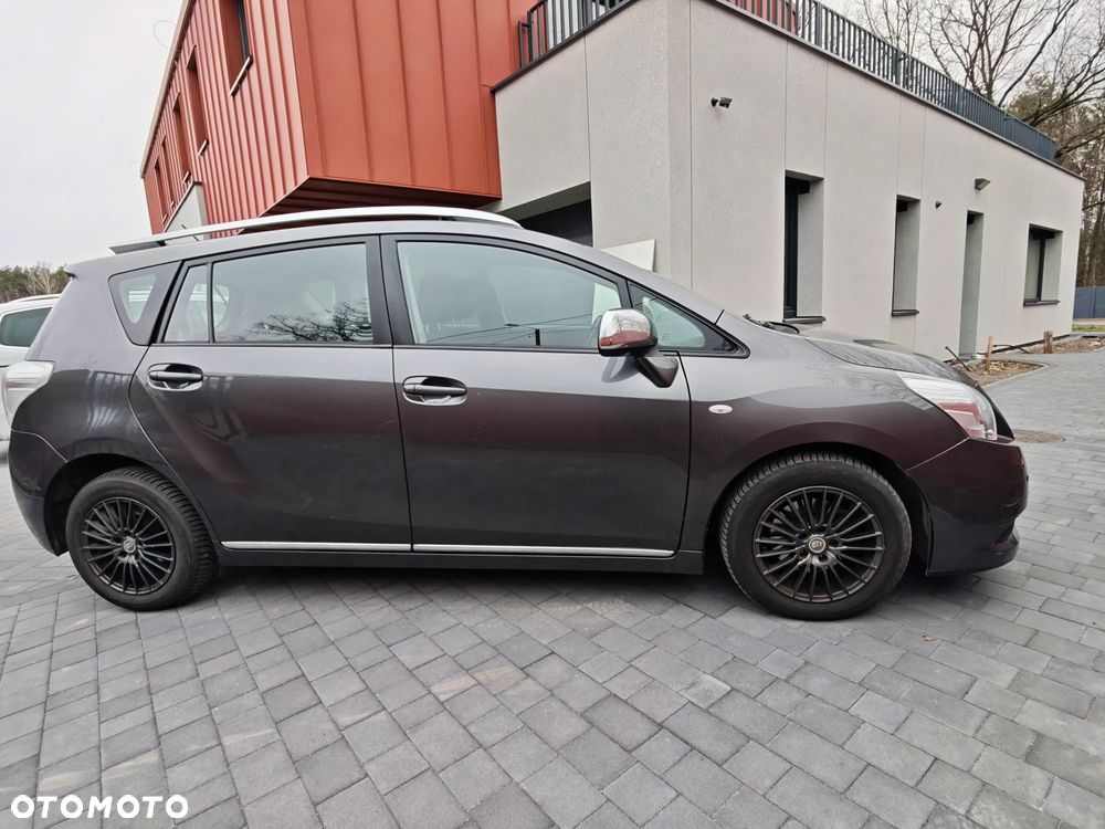 Toyota Verso 2.0 D-4D Sol plus 7os - 16