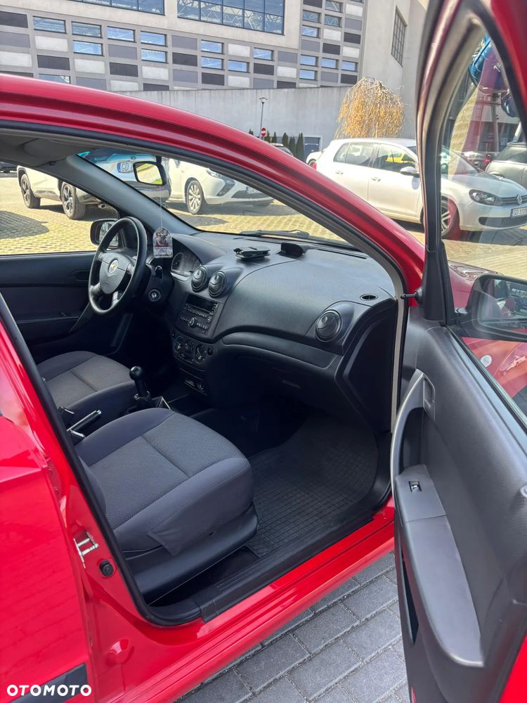 Chevrolet Aveo - 8