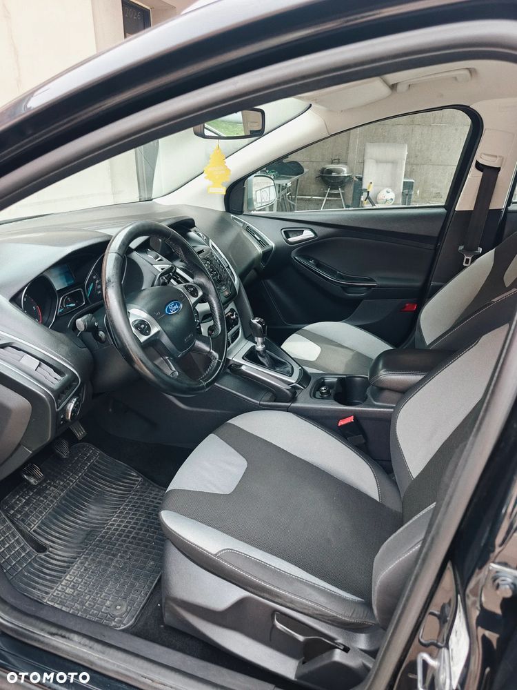 Ford Focus 1.6 TDCi DPF Champions Edition - 14