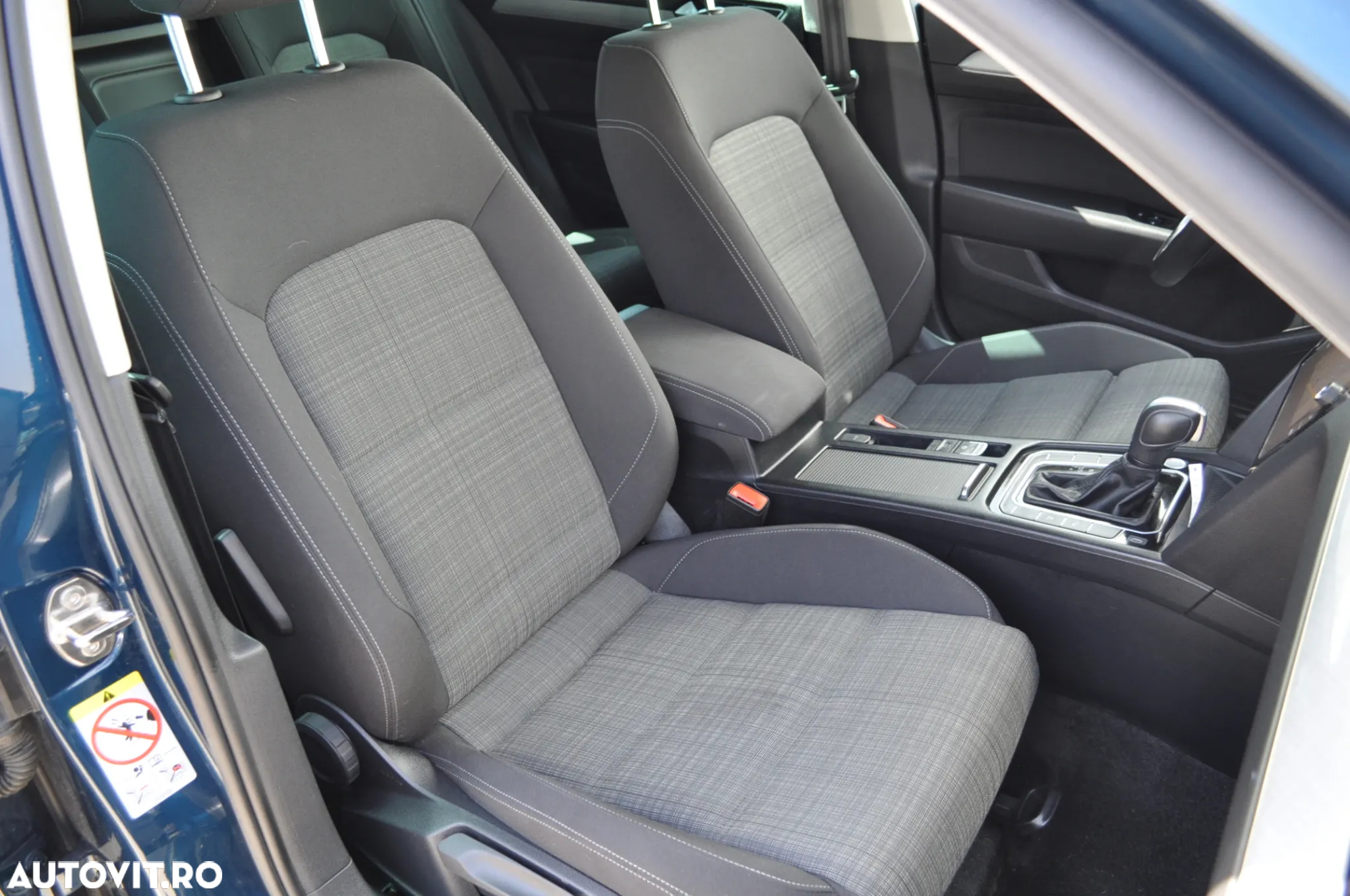 Volkswagen Passat Variant 2.0 TDI SCR DSG 4Motion Business - 25