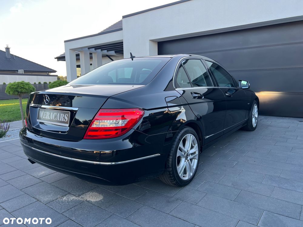 Mercedes-Benz Klasa C 180 CGI Automatik BlueEFFICIENCY Avantgarde - 6