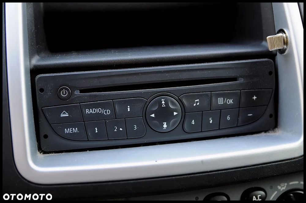 Opel Vivaro - 19