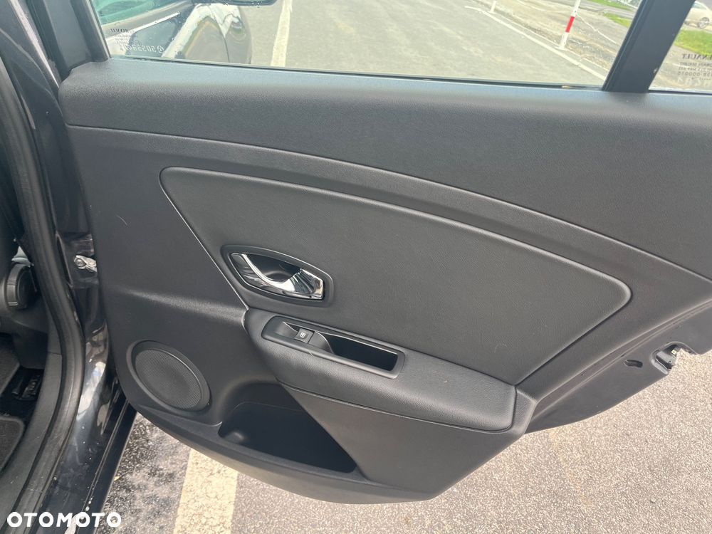 Renault Megane ENERGY TCe 115 Start & Stop Bose Edition - 12