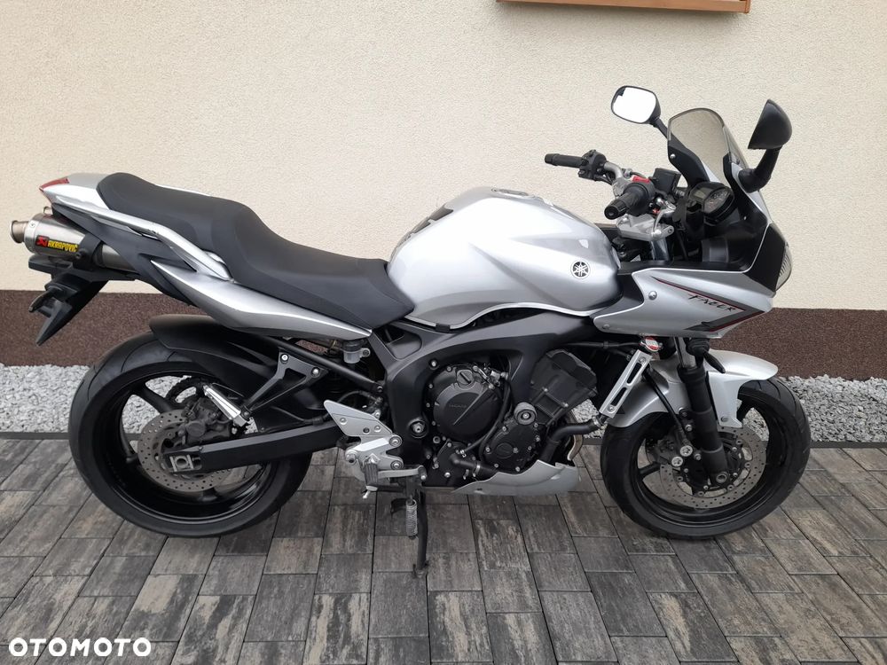 Yamaha FZ6 - 3