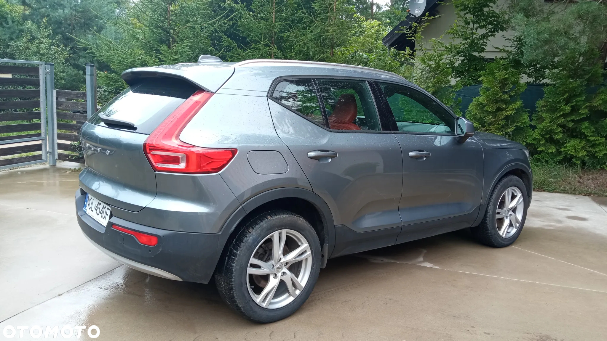 Volvo XC 40 D3 AWD Momentum Pro - 4