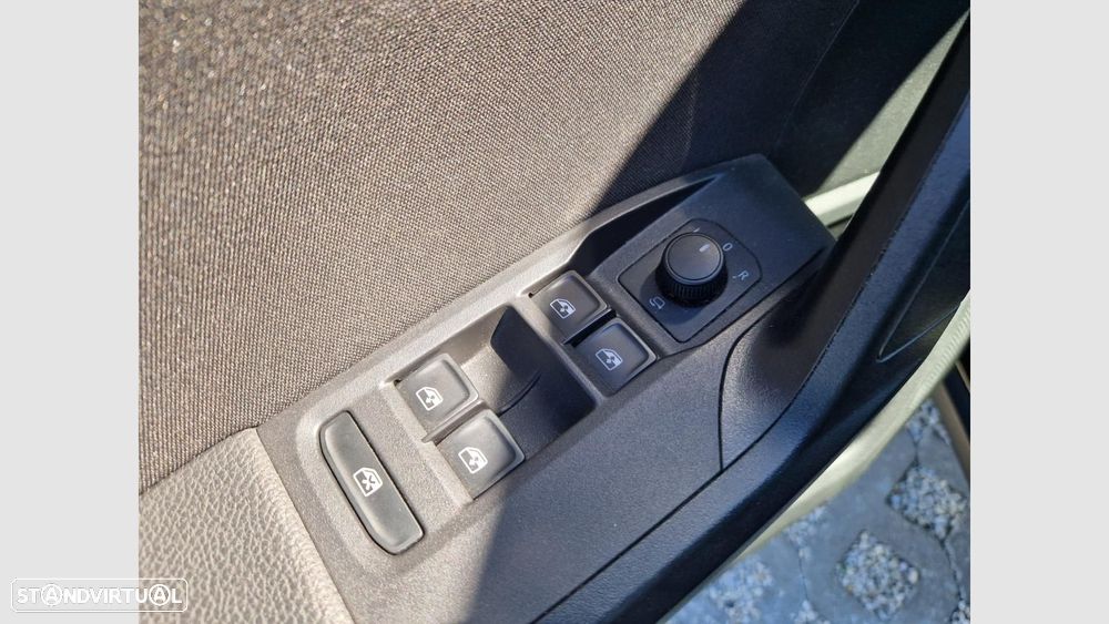 SEAT Arona 1.0 TSI FR - 10